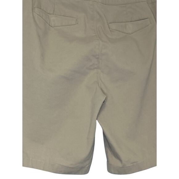 Chico’s  Khaki Shorts Tan Women’s  Size 1.5 or Medium Snap Pockets Longer Inseam - Picture 5 of 7